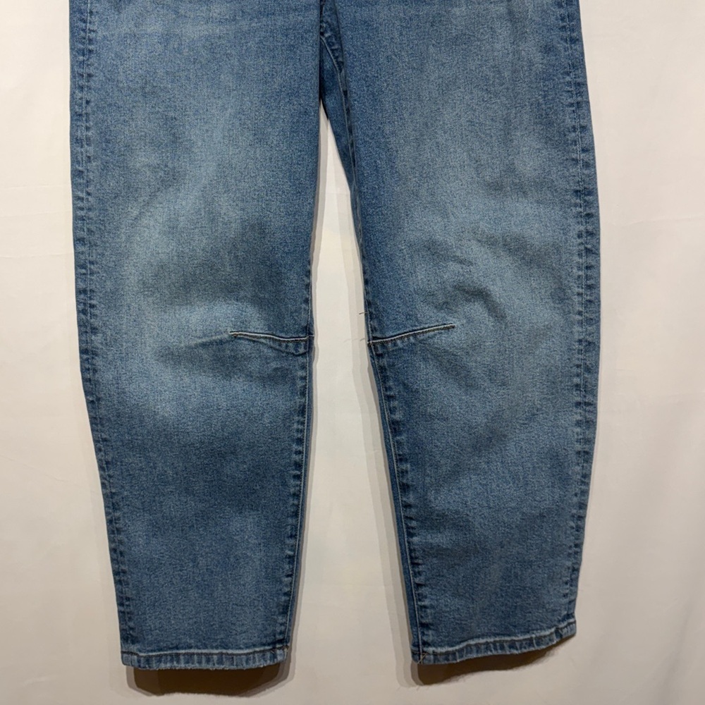 KUT From The Kloth Ashley High-Rise Slouchy Barrel Jean Improving Medium Wash 6 - Picture 4 of 12